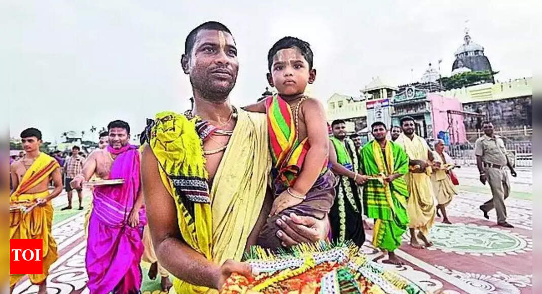 3 boys, aged about 1, picked as Puri temple servitors, to get Rs 1-2 lakh a year | Bhubaneswar News - Vimarsana News