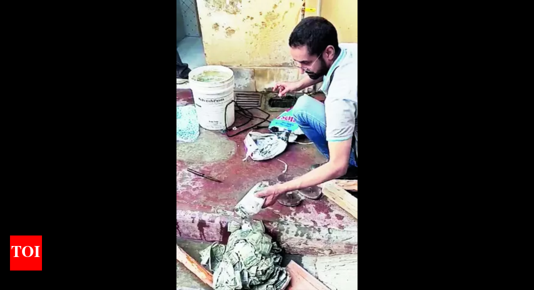 Money Heist: Cops Retrieve ₹75l More — ₹50l Out Of Septic Tank | Ludhiana News - Vimarsana News
