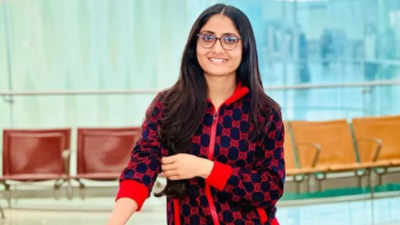 Geeta Rabari embarks on an exciting musical journey to UK, shares airport picture