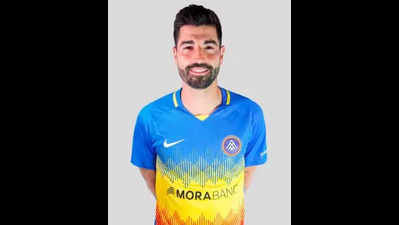 FC Goa sign Spanish striker Carlitos, question mark over Vazquez