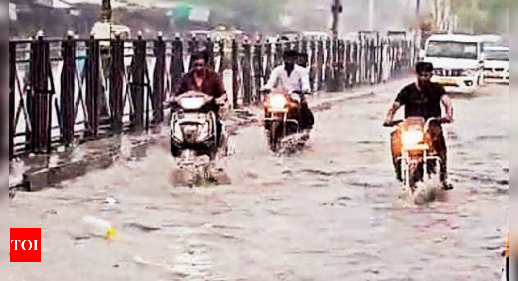 Biparjoy brings heavy rain to Rajasthan’s Barmer, 5,000 shifted to safer places | Jaipur News – Times of India