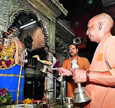 CM offers prayers at KV, Kaal Bhairav temples