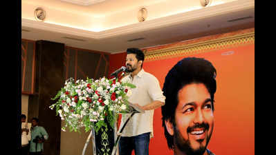 Actor Vijay addresses tomorrow's voters, sends out a strong message against cash for votes