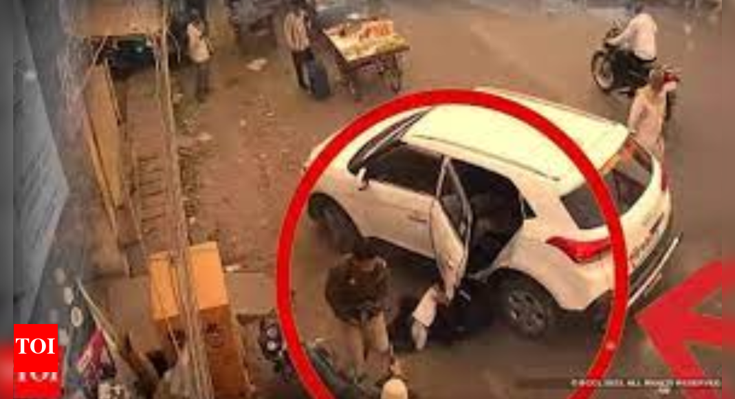 Atiq Ahmed's brother-in-law, lawyer among 8 named in 2nd chargesheet filed in Umesh Pal murder case | Allahabad News - Vimarsana News
