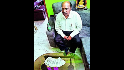 Telangana University vice-chancellor caught taking Rs 50,000 bribe, held