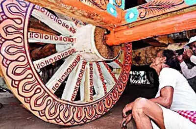 Axle of Subhadra’s chariot develops crack, repaired