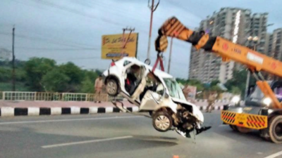 3 drinking in car die after it hits truck in overtake bid & crashes ...