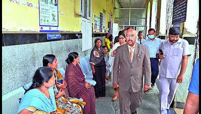 Phaneendra pulls up hospital officials over lack of facilities