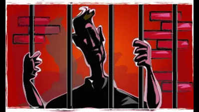 Two held for looting people in auto, tempo
