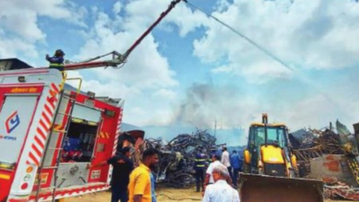 25 godowns gutted in fire near Gangadham Chowk