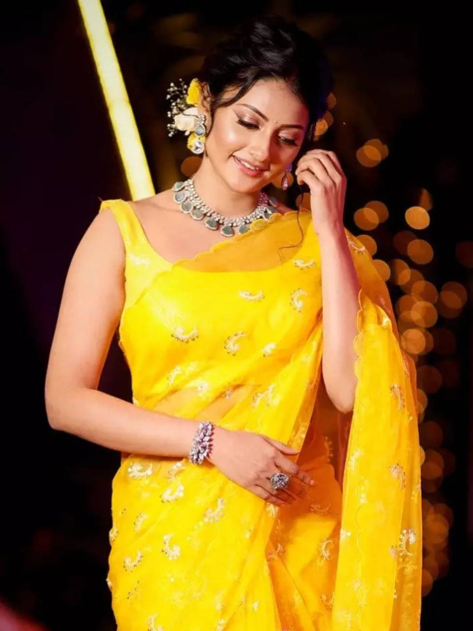 Best saree looks of Bengali beauty Debjani Modak