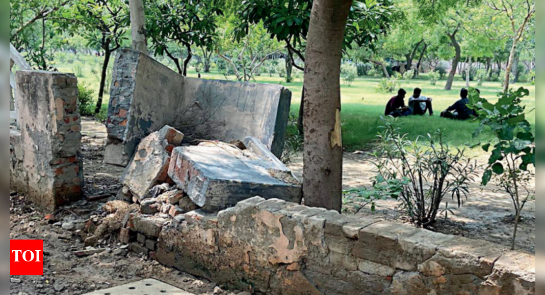 Waste dumps, broken walls & open manholes What GNIDA has to fix