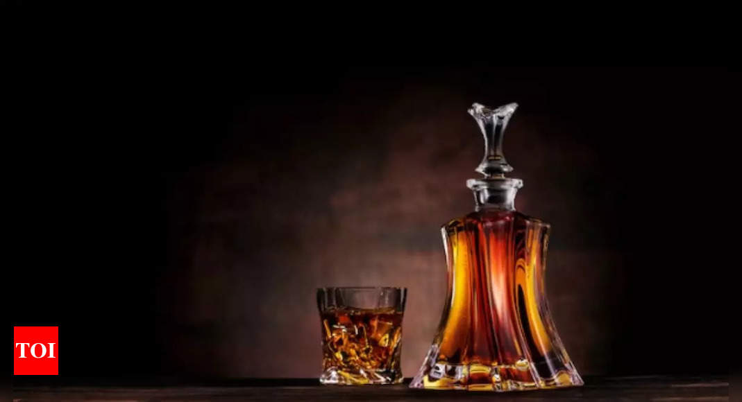 Buy Premium Luxury Decanters Online In India