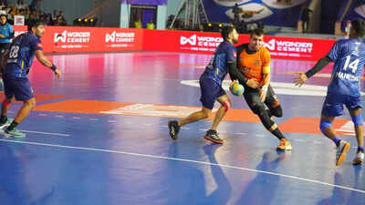 Premier Handball League: Maharashtra Ironmen hold onto to clinch a ...