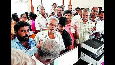 Glitches remain, 1 lakh register on Day 2
