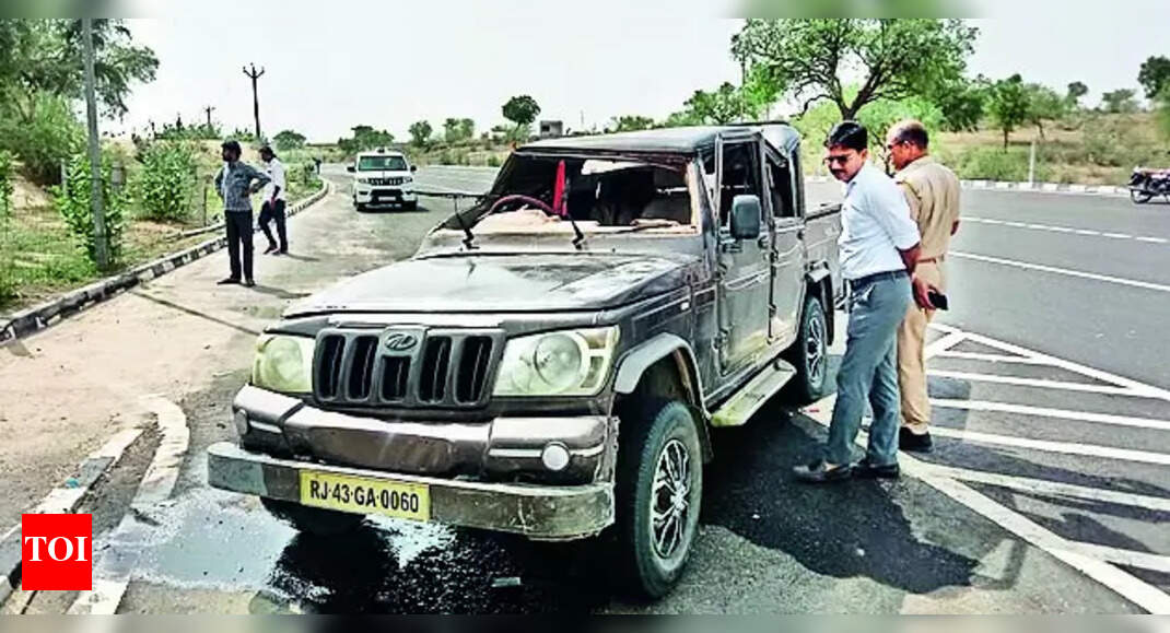 Barmer: 2 Women Among 3 Dead As Suv Overturns In Barmer | Jaipur News ...