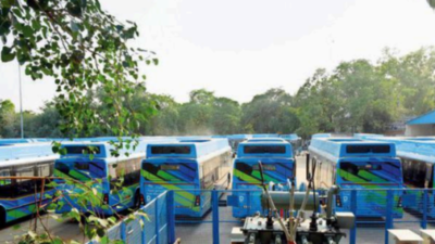 100 e-buses idle away at depot while Delhi grapples with transport crunch