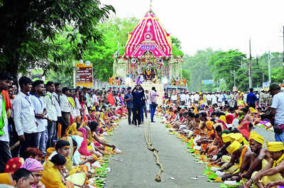 Pre-pandemic frenzy back as Ranchiites hit the streets
