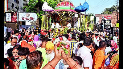 Lord Jagannath boards chariot with siblings, Rathyatra begins