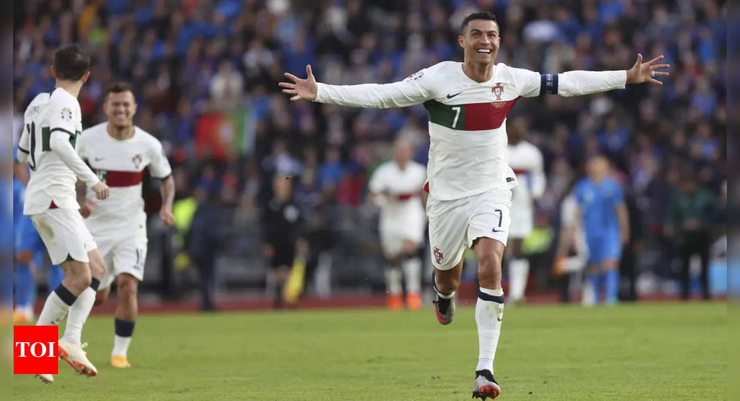 Portugal v Islândia: qualificação para o Euro 2024: Cristiano Ronaldo marca no final da vitória de Portugal na 200ª internacionalização contra a Islândia |  notícias de futebol