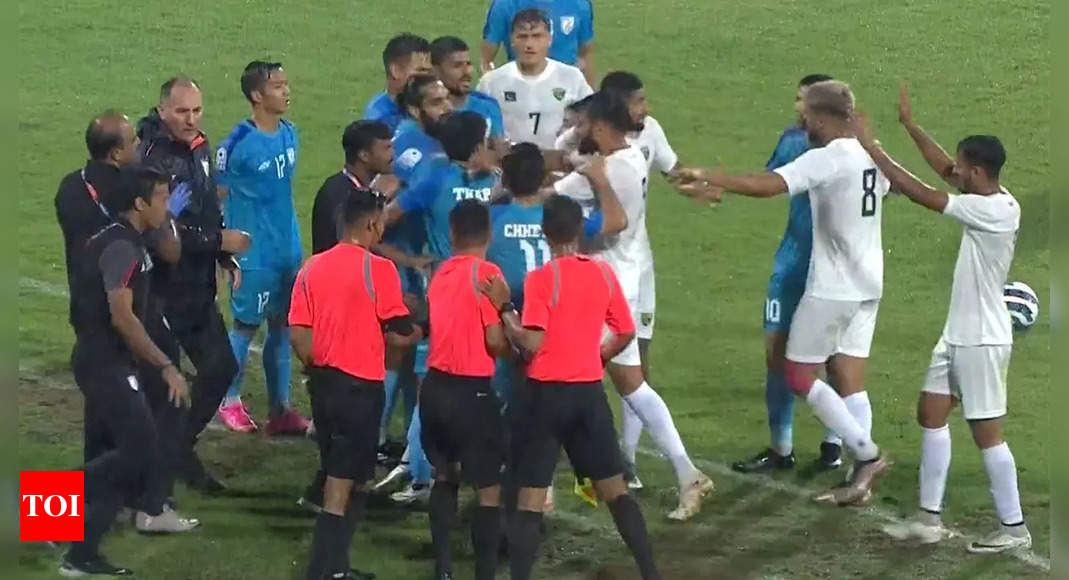 Watch: India, Pakistan players engage in heated exchange during SAFF Championship match | Football News