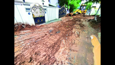 Chennai residents have to live with slushy roads for weeks