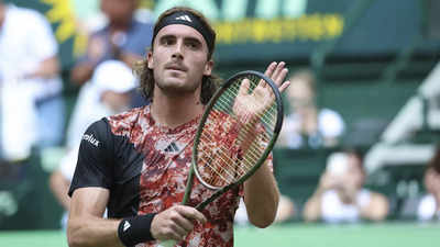 Tsitsipas crashes out of Halle as Medvedev advances to quarter-finals