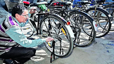 Reflectors: 5 months on, bicycle industry fails to pedal forward