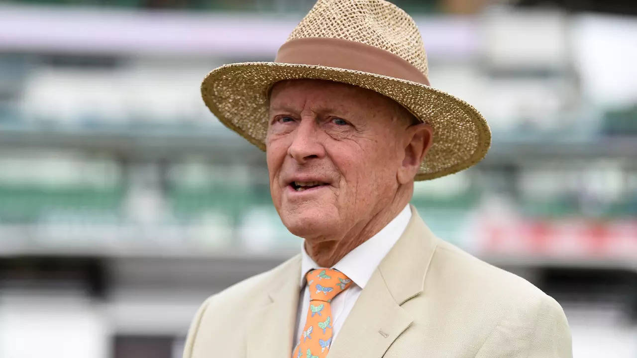 England in danger of reducing the Ashes to an exhibition: Geoffrey Boycott |  cricket news