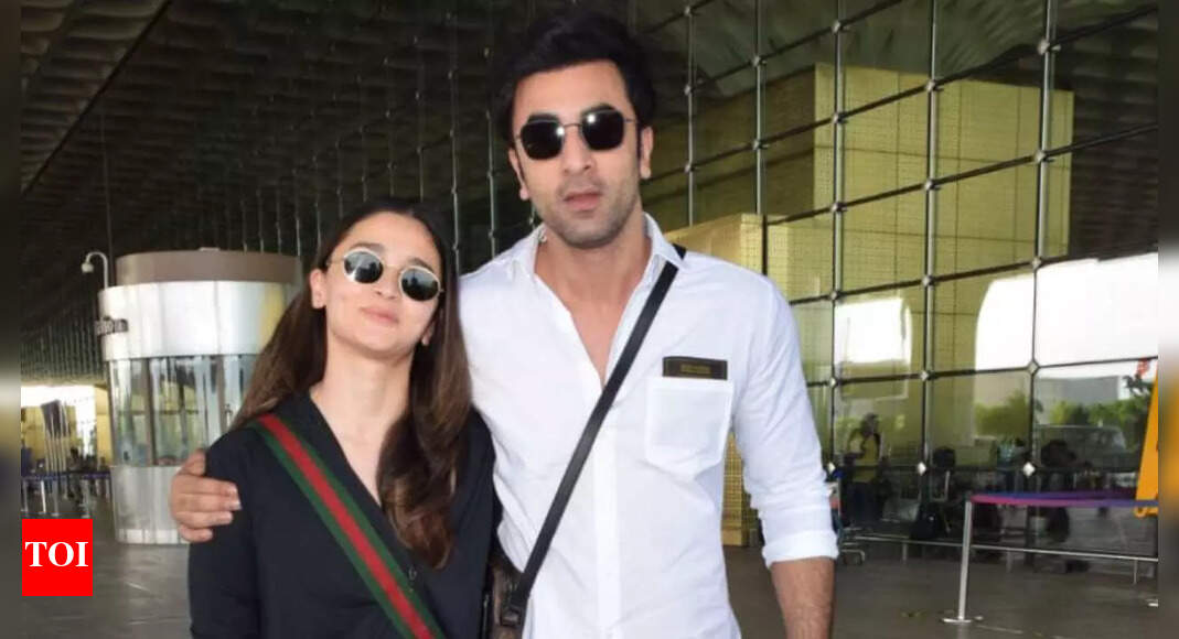 Ranbir Kapoor and Alia Bhatt give a glimpse of Raha to the paps: This ...