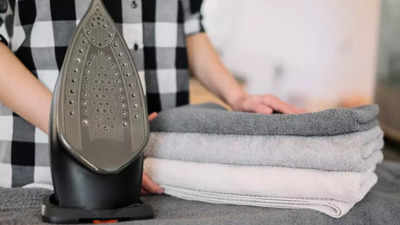 TRAVELING? WRINKLED CLOTHES? / RIDDIA PRESS REVIEWRECHARGEABLE /  CORDLESS IRON 