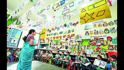Corporation school teachers felicitated for increasing enrolment, innovative teaching