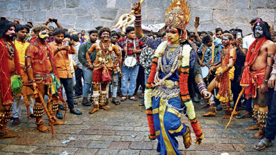Bonalu festivities kick off amid gaiety & fervour from Golconda