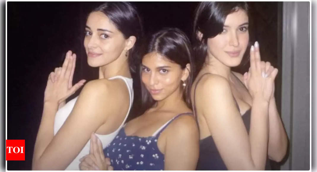 Suhana Khan, Ananya Panday and Shanaya Kapoor recreate their Charlie’s Angels pose from viral childhood photo | Hindi Movie News