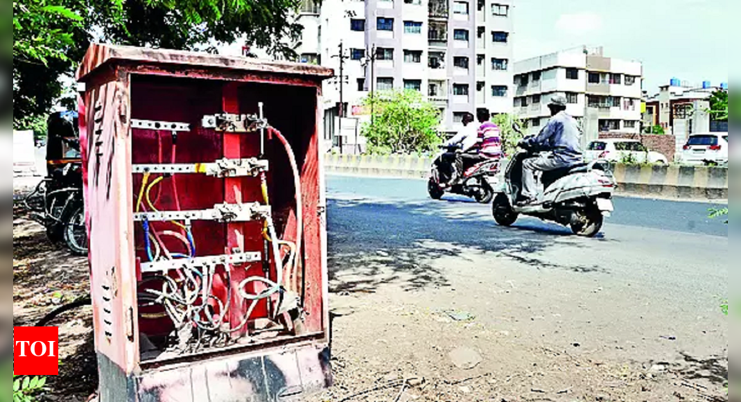Over 500 Distribution Point Boxes Sans Covers In Nashik | Nashik News ...