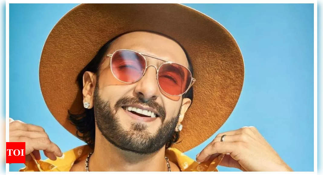 Ranveer Singh has the cutest reaction to fan spotting him with