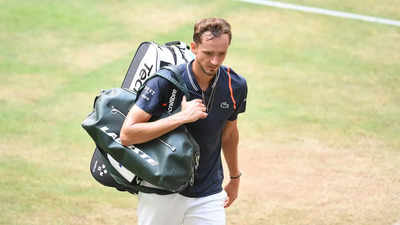 Top seed Daniil Medvedev crashes out at Wimbledon warm-up Halle