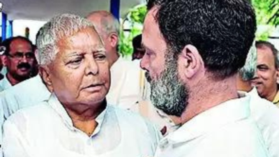 Trim your beard, get married: Lalu Prasad jokes with Rahul Gandhi in Patna