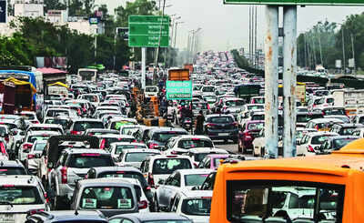 Traffic from city to Del choked, tailback reaches Shankar Chk
