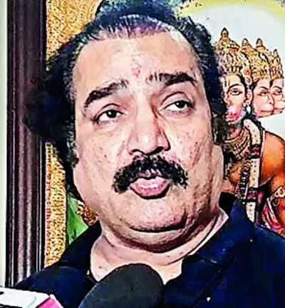 Dhariwal has habit of giving false statements, says min