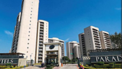 Pay shifting fee to flat owners in 3 Paradiso towers, builder told