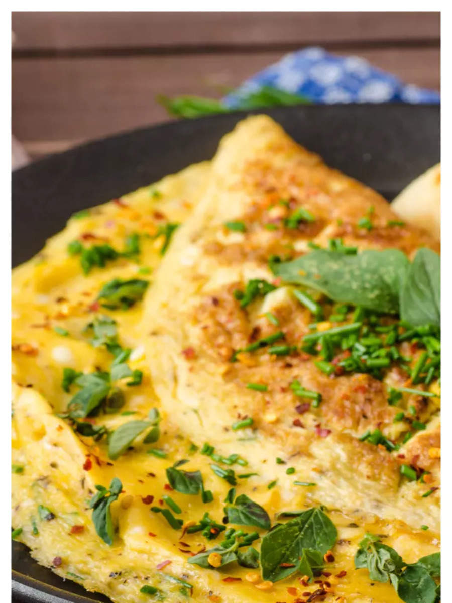 how-to-make-high-protein-chicken-and-egg-omelette-for-weight-loss