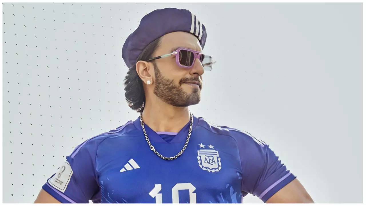 Ranveer Singh Soaks In Premier League Action As A Football Fanboy Meeting  Legends Of The Game In The UK: It Has Been A Remarkable Experience