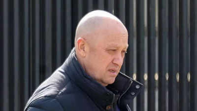 Wagner chief Yevgeny Prigozhin to leave Russia in deal to ease crisis