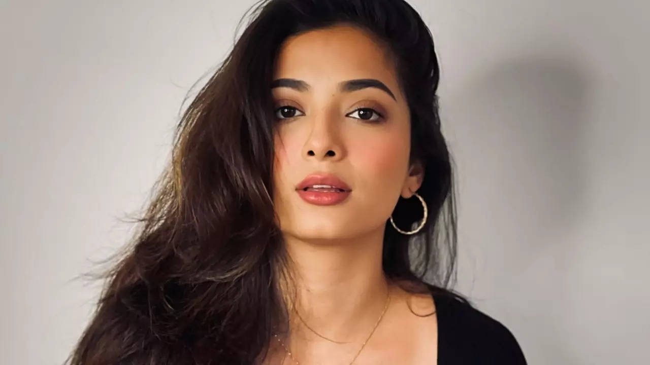 Afreen Alvi: There were many struggles and difficulties but I took my  chance because acting was and still is my passion - Times of India