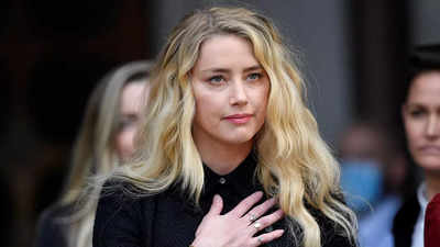 Amber Heard says there are no gags or restrictions to her voice