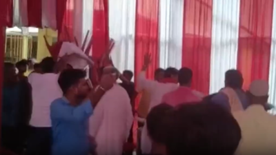 Firing incident shakes up former Bihar deputy CM Tarkishore Prasad's gathering in Madhepura
