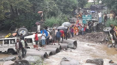 Himachal Pradesh Flash floods, Landslides, Rains wreak havoc; two ...