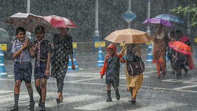 2-hour evening downpour brings down maximum temperature in Kolkata ...