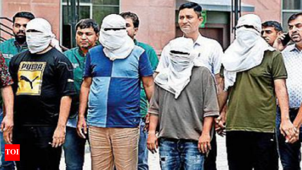 Con-venience: Bogus call centre operators in Gujarat shift base to the US |  Ahmedabad News - Times of India